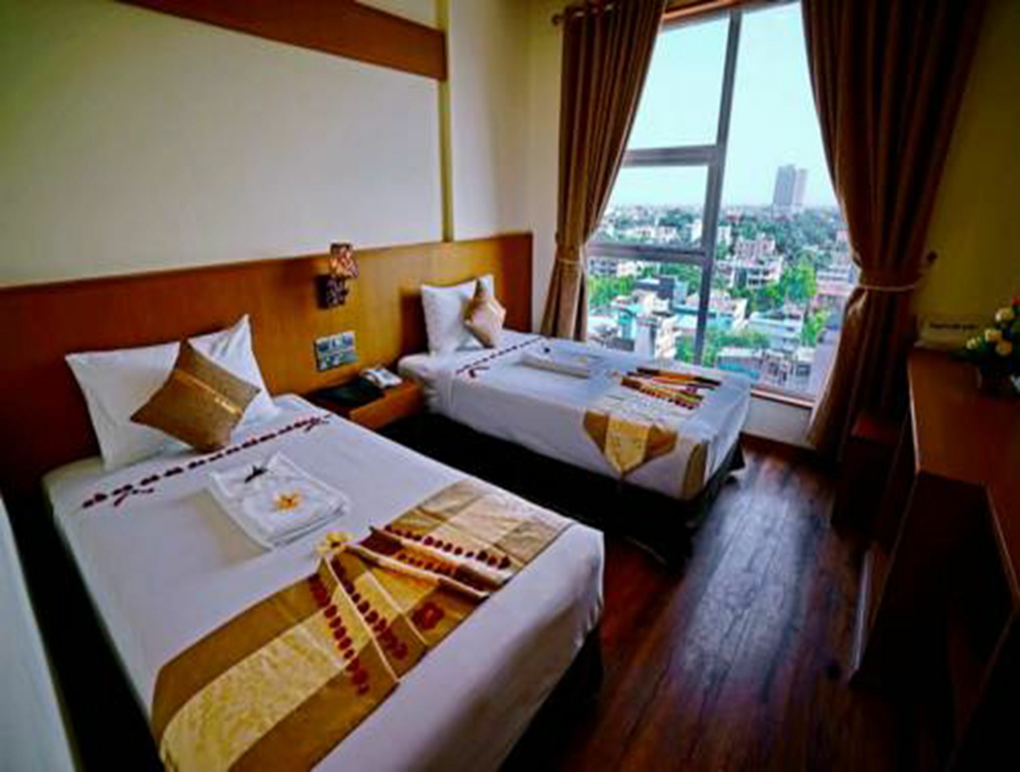โรงแรมโนวา มัณฑะเลย์ ภายนอก รูปภาพ