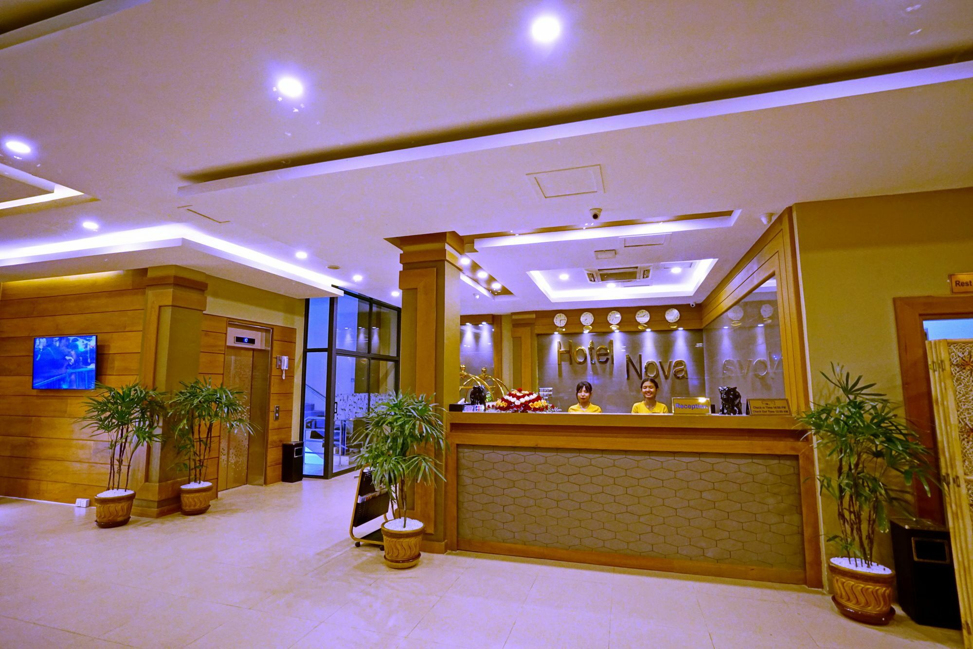 โรงแรมโนวา มัณฑะเลย์ ภายนอก รูปภาพ